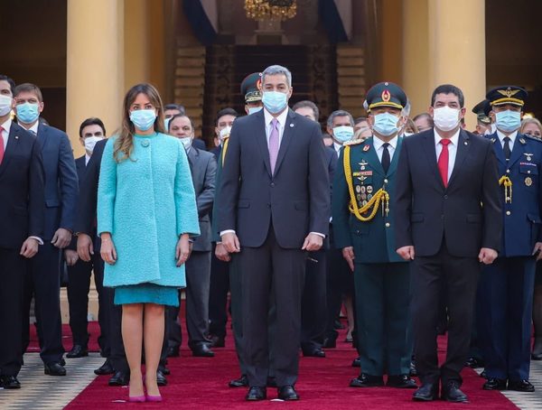 Comparan tercer año de mandato de Abdo Benítez con el gobierno de González Macchi · Radio Monumental 1080 AM