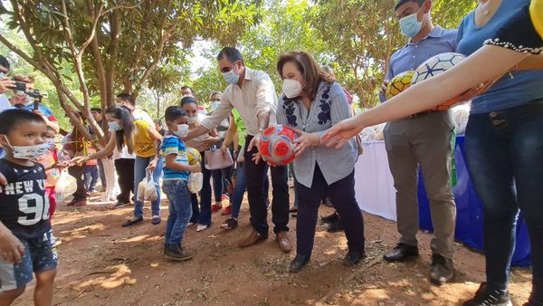 Inauguran Plaza Deportiva en la ciudad Sanpedrana de Chore | .::Agencia IP::.