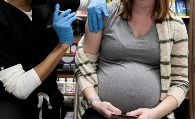 Diario HOY | Las embarazadas toleran bien la vacuna contra el COVID-19