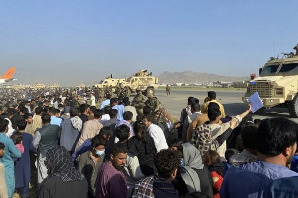 Estados Unidos planea prolongar las evacuaciones de Kabul hasta el 31 de agosto