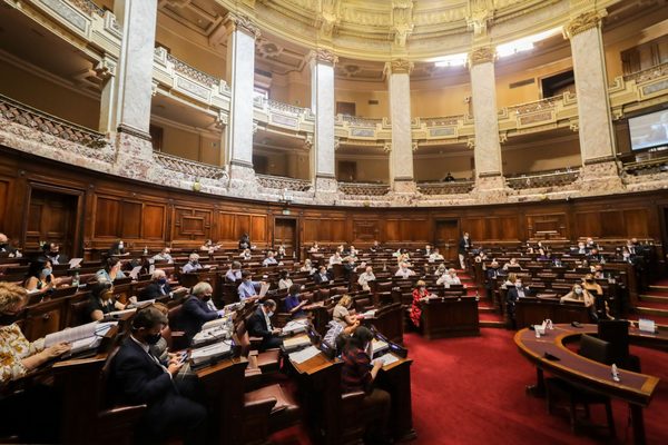 Diputados aprueban el general del proyecto de Rendición de Cuentas en Uruguay - MarketData