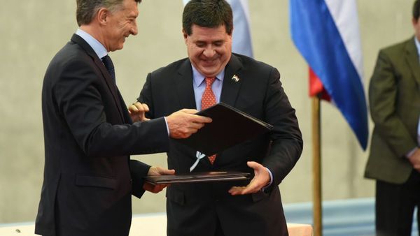 Oposición denuncia a Cartes ante Fiscalía por deuda de Yacyretá