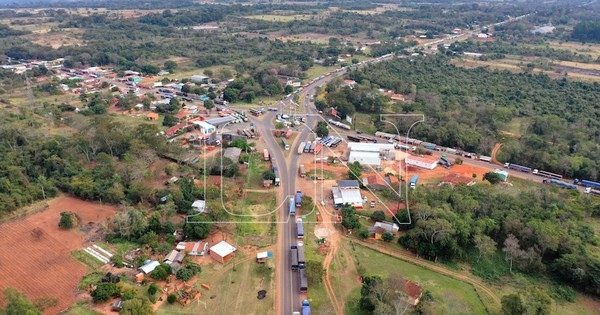 La Nación / Paro de camioneros y cierres de rutas perjudican a comerciantes de San Pedro