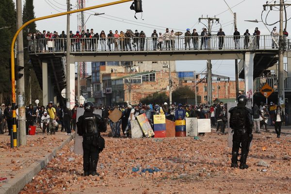 La economía colombiana se contrajo 2,4 % en el segundo trimestre por las protestas - MarketData