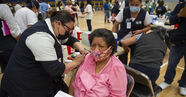 La Nación / México espera evidencia científica para refuerzo de vacuna contra COVID-19