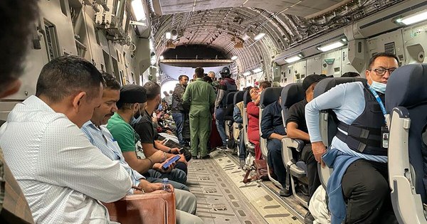 La Nación / EEUU intensifica evacuación de Kabul sin interferencia de talibanes