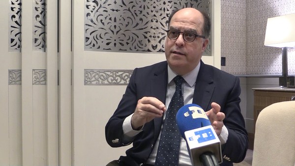 Opositor venezolano dice que la reconversión monetaria es un "placebo económico" - MarketData