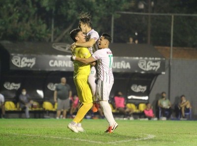 Tembetary con boleto a los 16avos. de final - APF