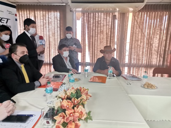 Camioneros y agroexportadoras lograron acuerdo provisorio sobre precio del flete - Megacadena — Últimas Noticias de Paraguay