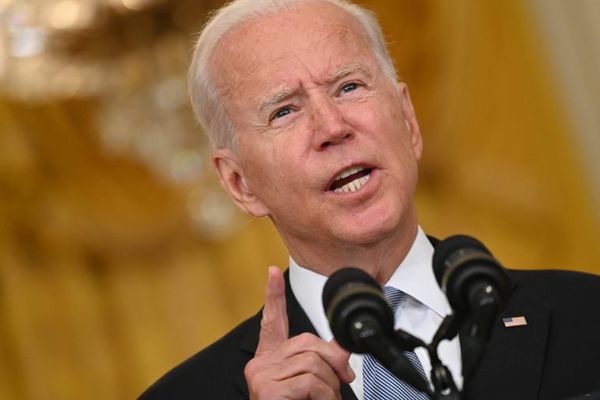 Biden y Johnson convocan una cumbre de líderes del G7 sobre Afganistán - Mundo - ABC Color