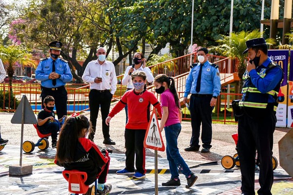 ACTIVIDAD DE EDUCACIÓN VÍAL EN El DÍA MUNDIAL DEL PEATÓN