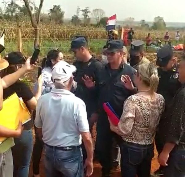 Instalan a indígenas en terrenos privados y se desata grave conflicto en Itakyry - ABC en el Este - ABC Color