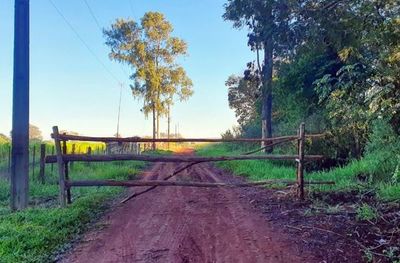 Indígenas desalojados regresan a tierras en litigio y se desata tensión en Itakyry - Nacionales - ABC Color