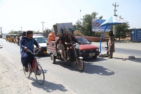 Crisis en Afganistán: Kabul intenta recuperar la normalidad bajo el control talibán