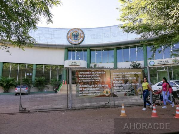 PULULAN carreras de MEDICINA MAU en Ciudad del Este