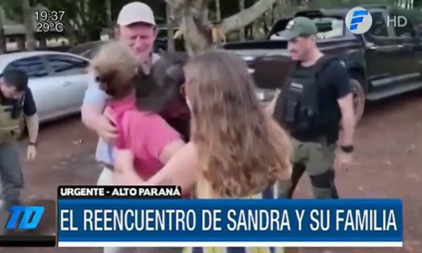 Emotivo reencuentro de Sandra con su familia | Telefuturo