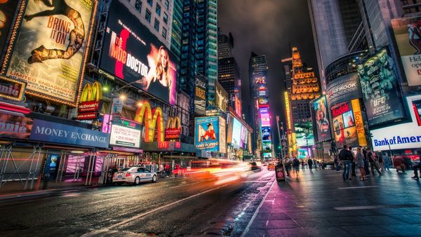 En Nueva York, la vacuna es el "abrete sésamo" para volver a la vida normal