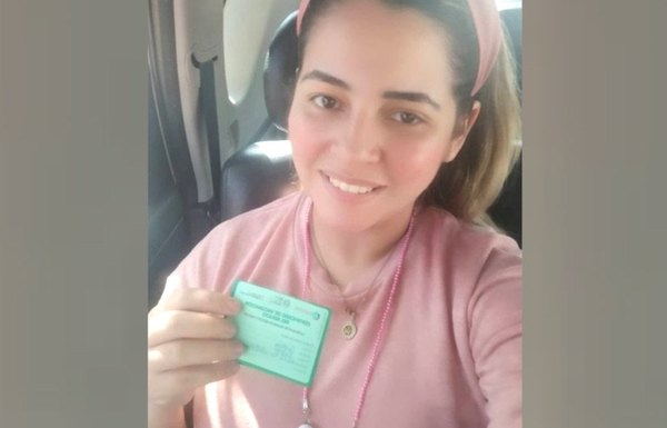 Crónica / En pleno embarazo ligó el virus y hoy celebra su segunda dosis