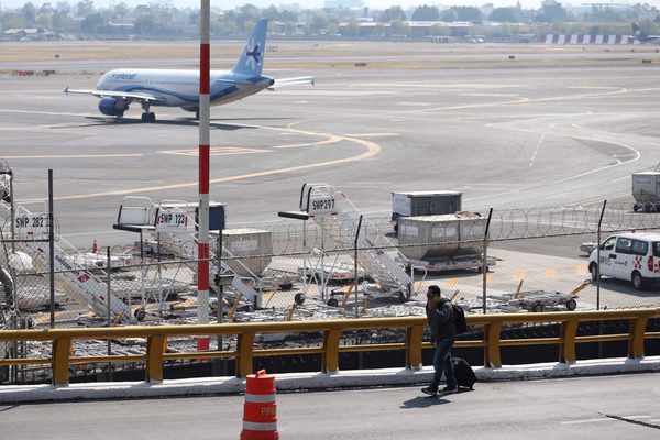 México dice que es viable la operación simultánea de tres aeropuertos - MarketData