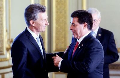 Denuncian a Cartes por  acuerdo que firmó con  Macri sobre Yacyretá en 2017 - Nacionales - ABC Color