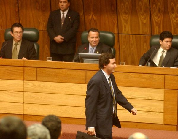 Cartistas operan para que la Cámara Baja evite repudio al condenado González Daher - Nacionales - ABC Color