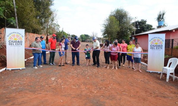 Municipalidad de Ciudad del Este inaugura más empedrados en varias comunidades – Diario TNPRESS