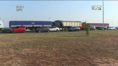 Caótico tránsito en la Costanera de Asunción - SNT