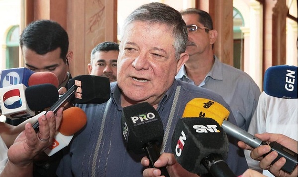 Productores acusan maniobras de políticos tras crisis implantada por camioneros - ADN Digital