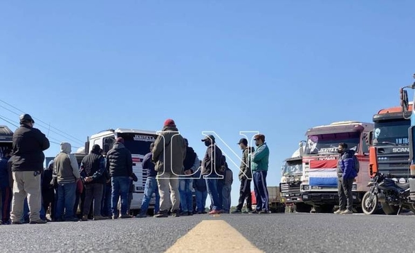 Diario HOY | Hay compromiso de levantar el paro de camioneros hoy