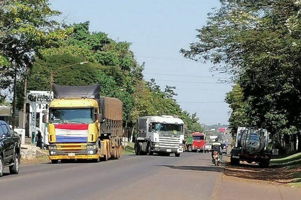 Camioneros se encuentran conformes con propuesta y paro se podría levantar – Prensa 5