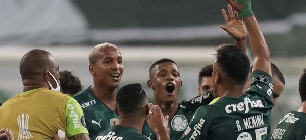 Palmeiras golea (3-0) a Sao Paulo y avanza a semifinales de Copa Libertadores
