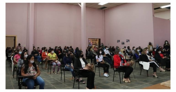 Diario HOY | Más de 70 mujeres recibieron certificación de alfabetización digital