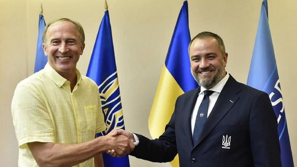 Alexandr Petrakov es presentado como seleccionador ucraniano