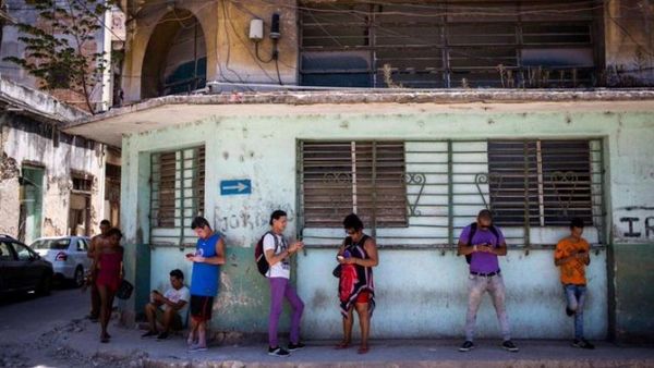 Cuba instaura la censura en internet con el Decreto-Ley 35