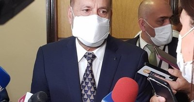 La Nación / Camioneros y senadores buscan votos para llamar a una extraordinaria