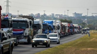 Camioneros exigen media sanción del proyecto de ley de fletes para levantar el paro