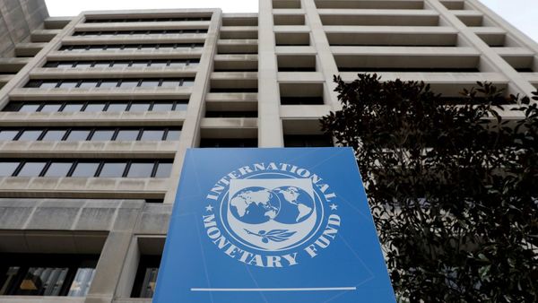 FMI bloquea el acceso de los talibanes a unos 400 millones de dólares