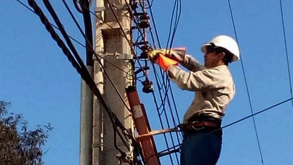 Con altas temperaturas vuelven cortes de electricidad