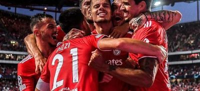 El Benfica firma un corto triunfo frente al PSV en playoff de Champions