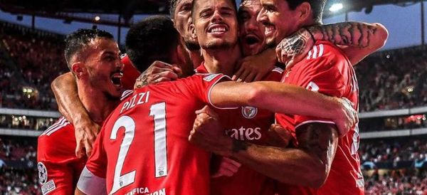 El Benfica firma un corto triunfo frente al PSV en playoff de Champions