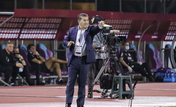 Diario HOY | Peseiro convoca a 55 jugadores para preparar el partido con Paraguay