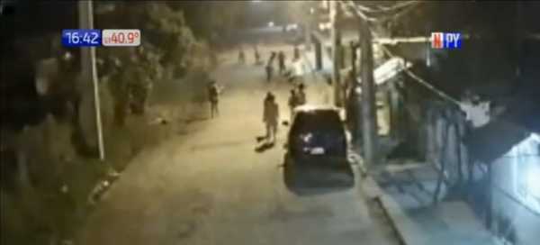 Mujeres fueron brutalmente atacadas por una turba | Noticias Paraguay