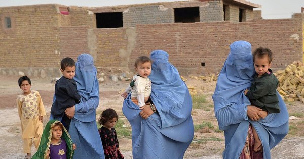 La Nación / UE y EEUU, preocupados por las mujeres afganas
