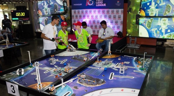 30 niños paraguayos participarán del programa de robótica más grande del mundo