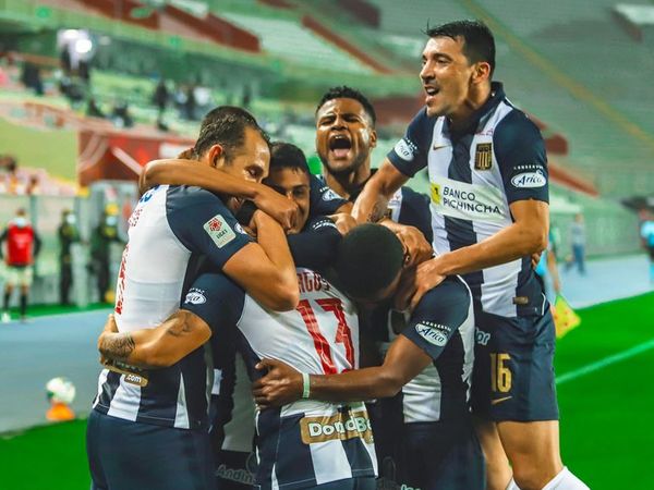 Édgar Benítez y el agónico triunfo en el clásico peruano - Fútbol Internacional - ABC Color