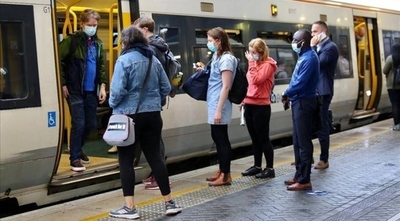 Diario HOY | Descuentos en ropa y viajes para animar a los jóvenes británicos a vacunarse