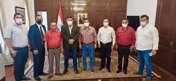 Confirman levantamiento de paro de camioneros - Noticiero Paraguay