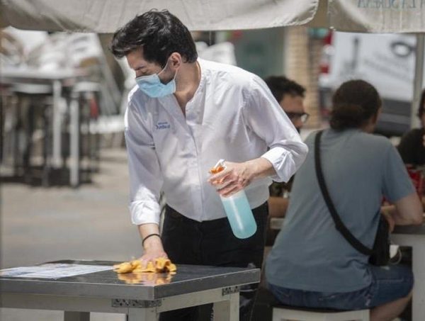 INAN admite que no cuenta con suficiente personal para controlar locales gastronómicos · Radio Monumental 1080 AM