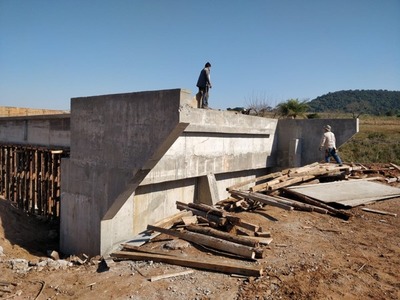 Avanza construcción de seis puentes que beneficiarán a 6.000 pobladores de Paraguarí | .::Agencia IP::.
