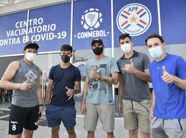 Inmunización a los planteles de la B y la C - APF
